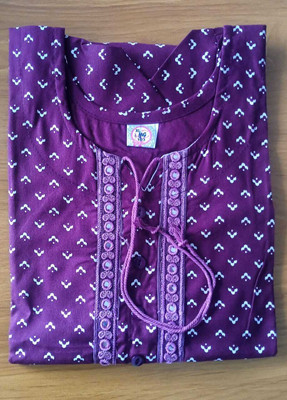 Avaasa Women Printed, Embroidered, Embellished Straight Kurta(Purple)
