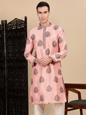 House of Pataudi Men Abstract Straight Kurta(Pink)