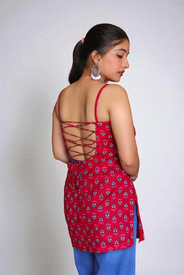 Outfitsbytiyaara Women Printed Straight Kurta(Red)