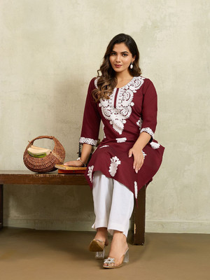 Lusiva Women Embroidered Straight Kurta(Maroon)