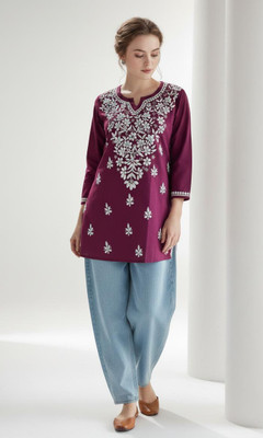 Elaasa Women Chikan Embroidery Straight Kurta(Maroon)