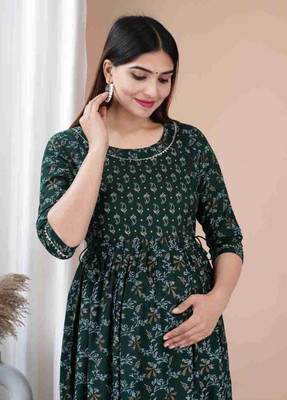 Om Shri Women Floral Print A-line Kurta(Green)