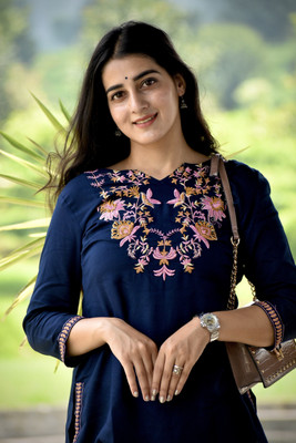 Bahe Kuritz Women Embroidered Straight Kurta(Dark Blue)