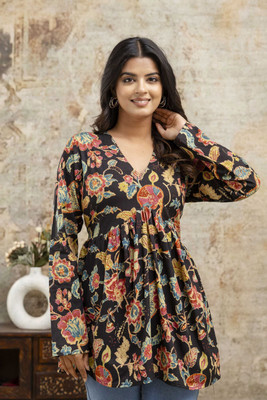 Label Adrija Women Floral Print, Printed Anarkali Kurta(Black)