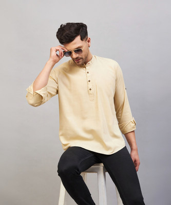 VASTRAMAY Men Solid Straight Kurta(Gold)