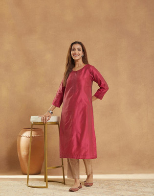 Fabindia Women Solid Straight Kurta(Maroon)