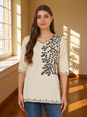 Miss Peach Women Embroidered A-line Kurta(White)