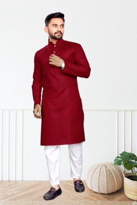 GalaxyZone Men Solid A-line Kurta(Maroon)