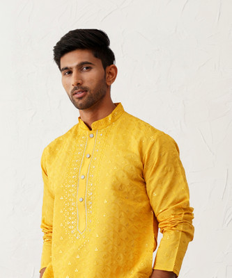 Jompers Men Embroidered Straight Kurta(Yellow)