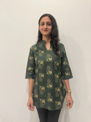 Anjali Fabrics Women Solid A-line Kurta(Green)