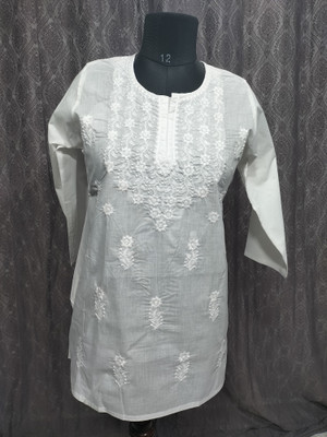 The Chikankari Story Women Embroidered Straight Kurta(White)