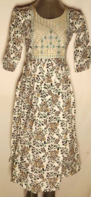 scope creations Women Floral Print Gown Kurta(Multicolor)