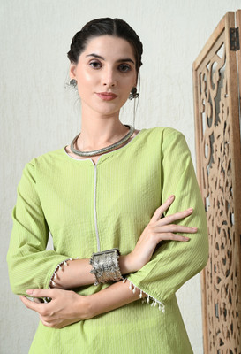 vidhani Women Self Design Straight Kurta(Green)