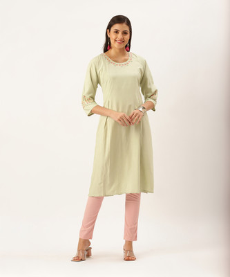 SHOWOFFFF Women Embroidered Straight Kurta(Green)