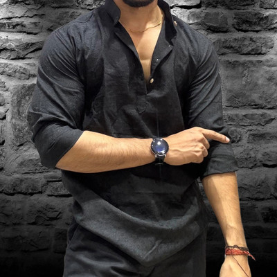 SHOOLIN Men Solid Straight Kurta(Black)
