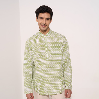 Indus Route by Pantaloons Men Printed A-line Kurta(Green)