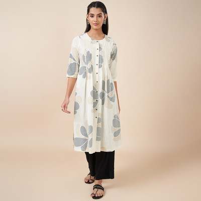 Rangmanch by Pantaloons Women Self Design Flared Kurta(White)