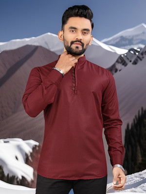 Nnc Men Solid Straight Kurta(Maroon)