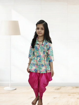 Brahmin creation Girls Self Design A-line Kurta(Light Green)