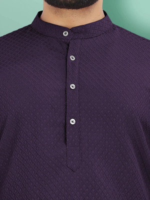 VeBNoR Men Solid Straight Kurta(Purple)