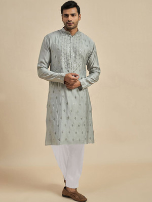 House of Pataudi Men Printed Straight Kurta(Grey)