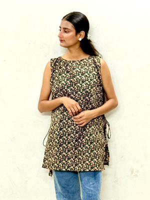 Sajjani Women Geometric Print, Printed Straight Kurta(Multicolor)