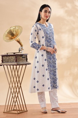 Club Loom Women Chikan Embroidery A-line Kurta(White, Blue)