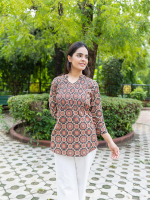 VASANT APPAREL Women Geometric Print Straight Kurta(Multicolor)