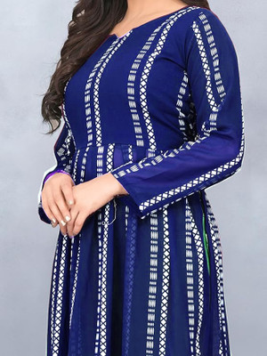 dealbazaars Women Embroidered Pakistani Kurta(Blue)