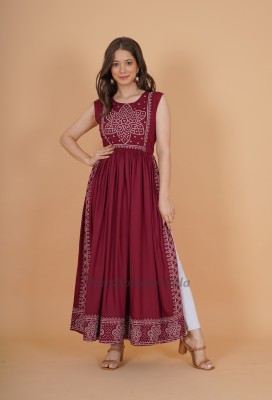 Purshottam Wala Women Printed Flared Kurta(Maroon)