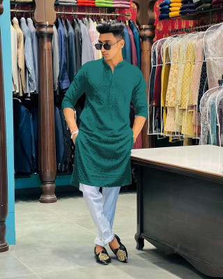 romj Men Chikan Embroidery Straight Kurta(Multicolor)