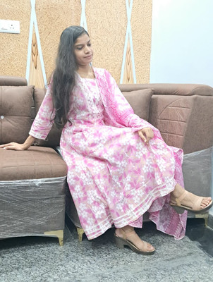 AP Solutions Women Floral Print, Geometric Print Anarkali Kurta(Pink)