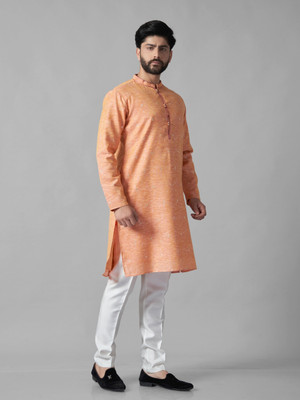 JUGG JUGG JEEYO Men Self Design Straight Kurta(Orange)