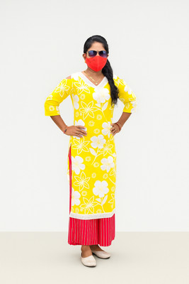 TRENDYNS Women Floral Print Straight Kurta(Yellow)