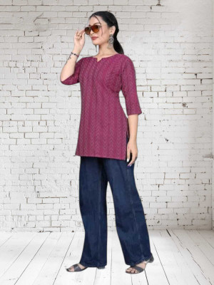 Rangrasiya Creation Women Striped A-line Kurta(Red)