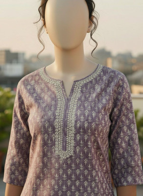 AKNC Women Printed Straight Kurta(Pink)
