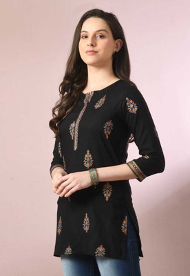 ULMIYAAN Women Printed A-line Kurta(Black)
