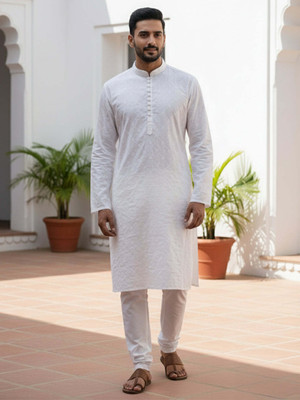 Vashuqi Men Solid A-line Kurta(White)