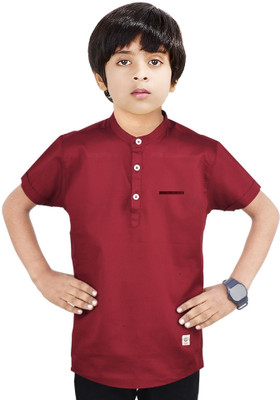 MADE IN THE SHADE Boys Solid Straight Kurta(Maroon)
