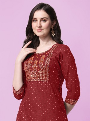 MIRCHI FASHION Women Embroidered Straight Kurta(Maroon)