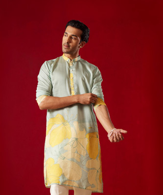 VASTRAMAY Men Printed, Floral Print Straight Kurta(Yellow)