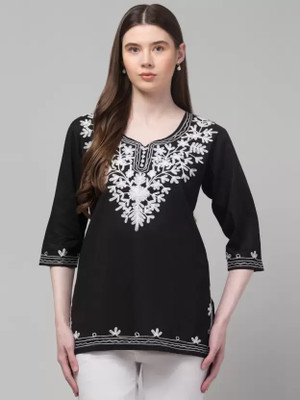 Trendjio Women Embroidered Straight Kurta(Black)