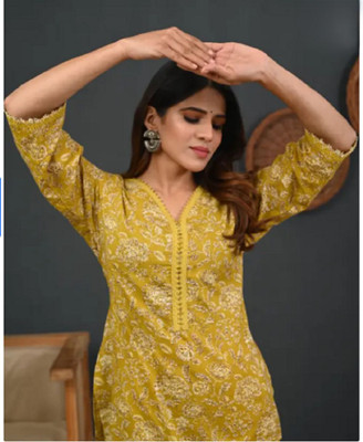 BHOOL BHULAIYA Women Floral Print Straight Kurta(Yellow)