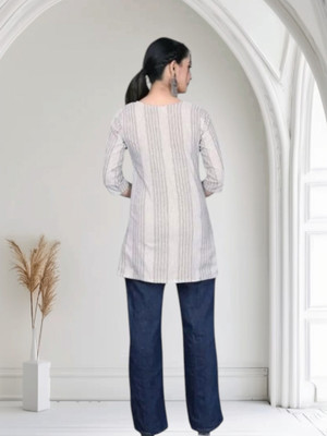 Rangrasiya Creation Women Striped Anarkali Kurta(White)
