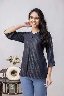 RAISHREE Women Self Design Straight Kurta(Grey)