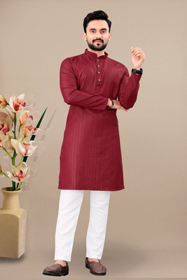 TAMMU Men Self Design Straight Kurta(Maroon)