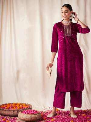 Shae by SASSAFRAS Women Solid Straight Kurta(Purple)