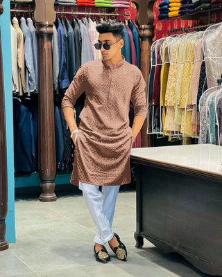 KURTAFORMEN Men Chikan Embroidery High Low Kurta(Beige)