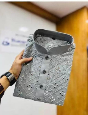 NELLI Men Embroidered Straight Kurta(Grey)