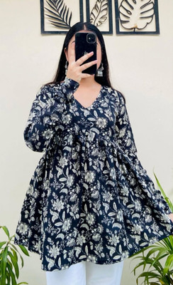 TRUE WORLD Women Floral Print, Printed Straight Kurta(Black)